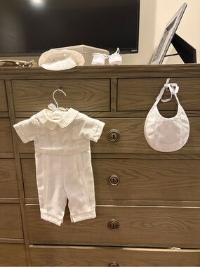 Baptism Outfit Set - Piccolo Bacio -  Romper, hat, bib and shoes.